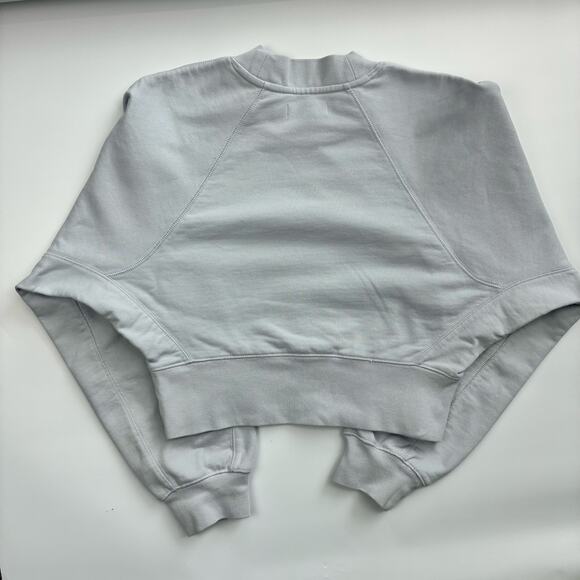 Calvin Klein Cropped Crewneck Sweatshirt Sz S – Gray Minimal Streetwear - Picture 4 of 7